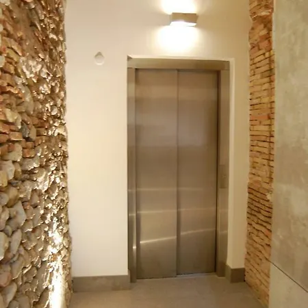Nia Nesto Apartment *